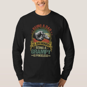 Mens Vater zu sein ist eine Ehre, Grampy ist Pri T-Shirt