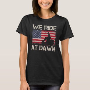 Mens Vatertag wir fahren bei Morgengrauen Männerwä T-Shirt