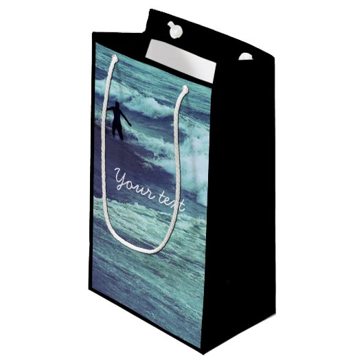 Mensch auf See Kleine Geschenktüte (Vorderseite Schrägansicht)