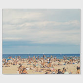 Menschen am braunen Sandstrand Geschenkpapier (Flach)