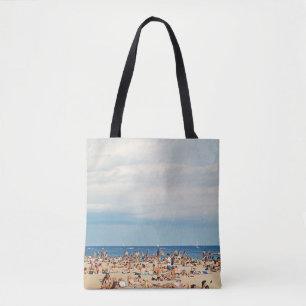 Menschen am braunen Sandstrand Tasche
