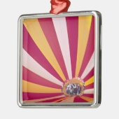 Menschen, die einen Heißluftballon füllen, Fort Co Ornament Aus Metall (Links)