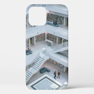 MENSCHEN, DIE INNERHALB DER BIBLIOTHEK GEHEN Case-Mate iPhone HÜLLE