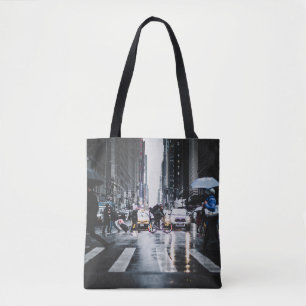 MENSCHEN, DIE PÄDESTRISCHE LANDSCHAFT IN DER STADT TASCHE