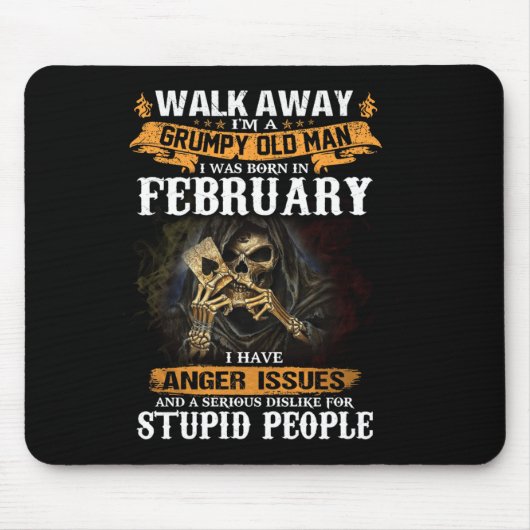 Menschen gehen weg Ein schwuler alter Mann wurde i Mousepad (Vorne)