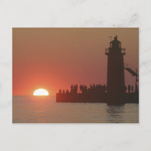 Menschen Leuchtturm Sonnenuntergang Silhouette im Postkarte