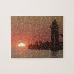 Menschen Leuchtturm Sonnenuntergang Silhouette im  Puzzle