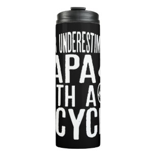 Menschen Unterschätzen niemals einen Papa mit eine Thermosbecher