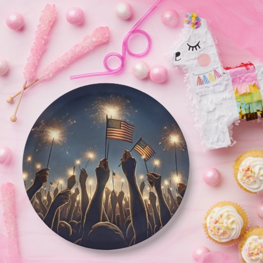 Menschenmenge mit amerikanischen Fahnen und Sparkl Pappteller (Party)