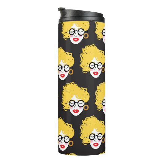 Menschenmenge, niedlicher Hintergrund Thermosbecher (Nach rechts gedreht)