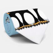 Menschenmenge von Funny Cartoon Pinguinen auf Schn Krawatte (Gerollt)