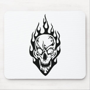 Menschenschädel am Feuer Mousepad