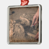 Menschliche Überreste Silbernes Ornament (Links)