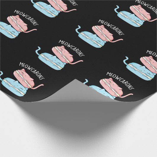 Meowcarons Funny Macaron Pun Dark BG Geschenkpapier (Ecke)