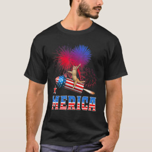 Meowica Katze 4. Juli Reitendes Feuerwerk Raketen T-Shirt