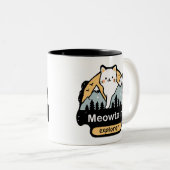 Meowtain Explorer – Cute Cat Adventure Design Zweifarbige Tasse (VorderseiteRechts)