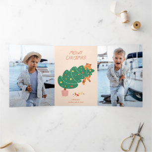 Meowy Christmas - Mischievous Feline Fun Dreifach Gefaltete Urlaubskarte