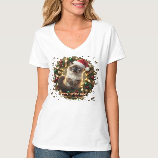 Meowy New Year 2026 – Fluffy Siamese Cat in Christ T-Shirt (Vorderseite)
