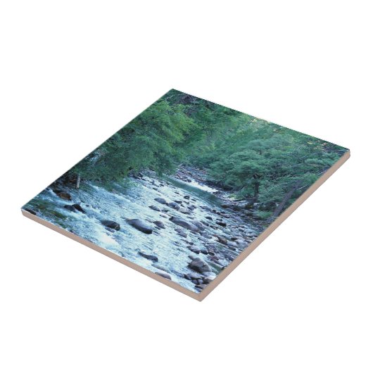 Merced River by Happy Isles, Yosemite, CA Fliese (Seite)