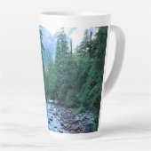 Merced River by Happy Isles, Yosemite, CA Milchtasse (Rechte Ecke)