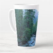 Merced River by Happy Isles, Yosemite, CA Milchtasse (Linke Ecke)