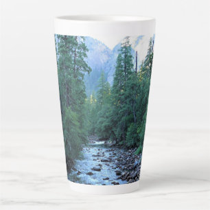 Merced River by Happy Isles, Yosemite, CA Milchtasse
