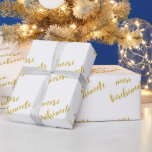 MERI KIRIHIMETE GOLD WHITE AOTEAROA NZ CHRISTMAS GESCHENKPAPIER<br><div class="desc">Meri Kirihimete,  geschrieben in einem goldenen Kalligraphie-Skript-Schriftart wiederholt Muster. Der Weihnachtsbegriff "Meri Kirihimete" ist der Gruß wünschender Freunde,  Familie,  die ein frohe Weihnachten in der NZ Māori Sprache von Aotearoa Neuseeland. Ein elegantes Design,  um jemandem ein Kiwi Weihnachten zu wünschen! Set gegen eine weiße Farbe.</div>