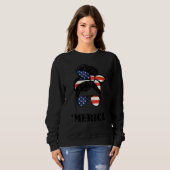 Merica 4. Juli Messy Bun Hair mit Brillen Ame Sweatshirt (Vorne ganz)