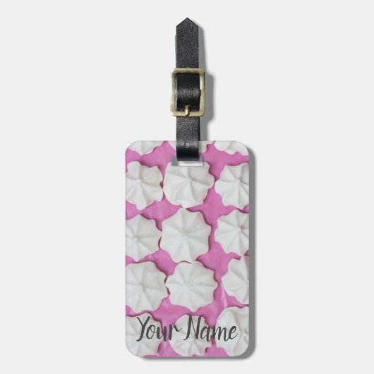Meringues auf rosa Papiergeschenk Gepäckanhänger (Vorderseite vertikal)