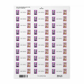 Merkmädchen, die die Rücksendeadresse angeben (Vorne)