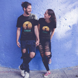 Merkwürdige Piratenkatze entziffert alte Geheimnis T-Shirt