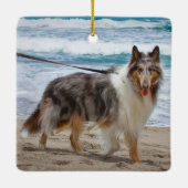 Merle Collie Dog am Strand Keramikornament (Rückseite)