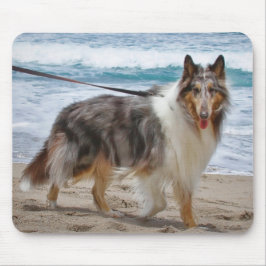 Merle Collie Dog am Strand Mousepad