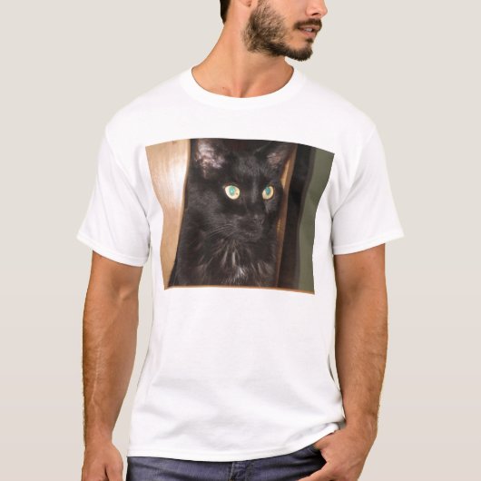 MERLIN die schwarze Katze T-Shirt (Vorderseite)