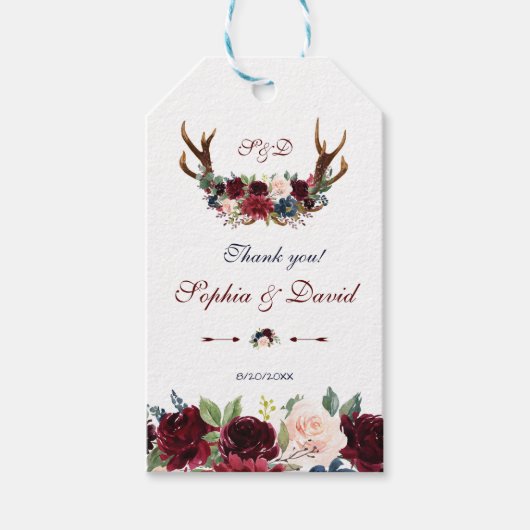 Merlot Navy Blue Floral Bloom Hochzeit Geschenkanhänger (Vorderseite)