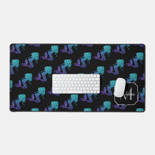 Mermaid aqua blue ombre Glitzern muster Monogram Schreibtischunterlage (Tastatur & Maus)