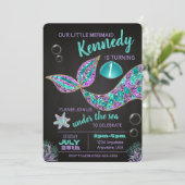 Mermaid Chalkboard Geburtstagseinladung, Glitzer Einladung (Stehend Vorderseite)
