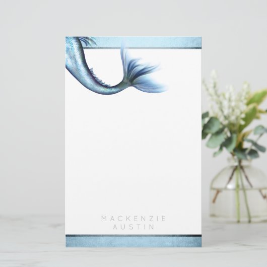 Mermaid Glam Schwanz | Dusty Ice Blue Luster Custo Briefpapier (Stehend Vorderseite)