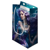 Mermaid Lila Hair Kleine Geschenktüte (Vorderseite Schrägansicht)