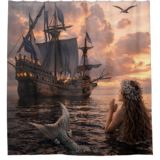 Mermaid Looking At A Sailing Ship Duschvorhang (Vorderseite)