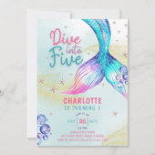 Mermaid Schwanz taucht in 5. Geburtstag Einladung (Vorderseite)