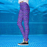 Mermaid-Skala Lila und rosa Muster Leggings<br><div class="desc">Wiederholt Skalen Muster lila mit ein wenig rosa,  auch in grün und rosa. Tragen Sie sich einfach zum Spaß oder machen Sie ein tolles Meerjungkostüm.</div>