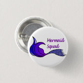 Mermaid-Squad mit lila Meerjungfrau-Schwanz auf Kn Button (Vorne & Hinten)