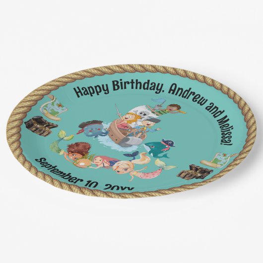 Mermaid und Pirate Birthday Pappteller (Schrägansicht)