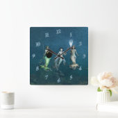 Mermaids Ready For Battle Quadratische Wanduhr