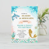 Mermaids und Haifische gemeinsame Geburtstagseinla Einladung (Stehend Vorderseite)