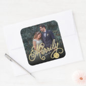 Merrily After Gold Curly Script Foto Wedding Quadratischer Aufkleber (Umschlag)