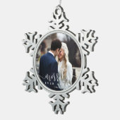 Merrily immer nach | Hochzeitsstift Foto Schneeflocken Zinn-Ornament (Rechts)