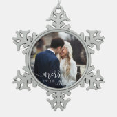 Merrily immer nach | Hochzeitsstift Foto Schneeflocken Zinn-Ornament (Vorderseite)