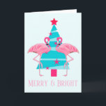 Merry and Bright Flamingos Beach Thema Weihnachten<br><div class="desc">Merry and Bright Flamingos Beach Thema Weihnachtsbaum Grußkarten in klassisch rosa, türkis und aquamarin tropische Farbpalette. Diese Karten sind leer, damit Sie sie personalisieren können. Eine großartige Weihnachtskarte für jeden, der am Meer wohnt. Sie können diese Karte auch digital herunterladen, um sie per E-Mail oder Text zu versenden oder auf...</div>